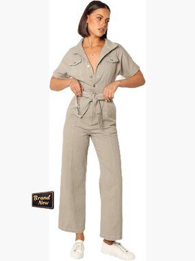 Slim Fit Cotton Jumpsuit with V-Neck and Chest Pockets